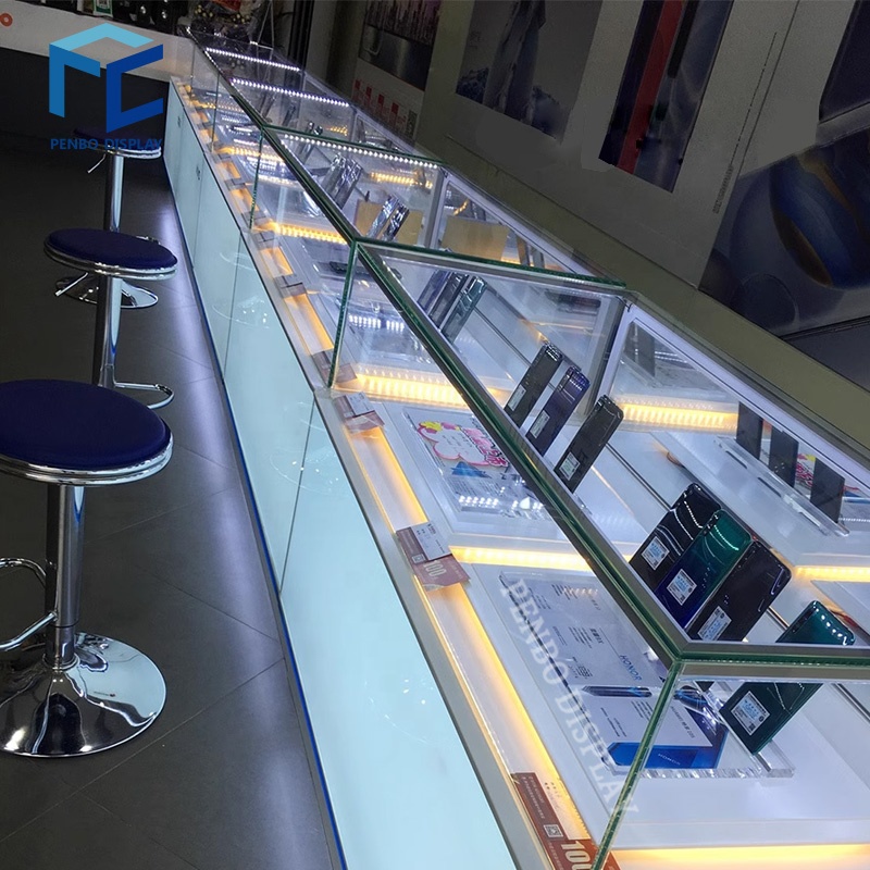 Projekt na zamówienie. Ekskluz – Phone Accessories Design Shop recenzja i cena